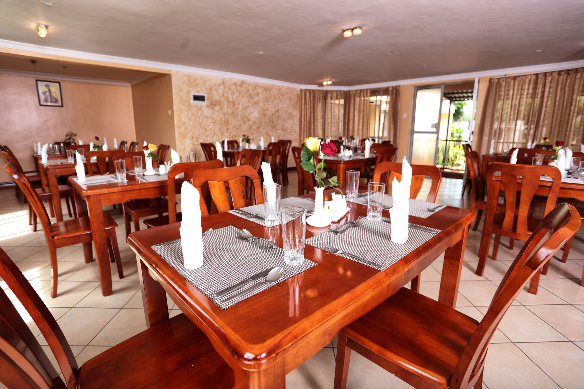 Longview Suites Hotel Nairobi Buitenkant foto